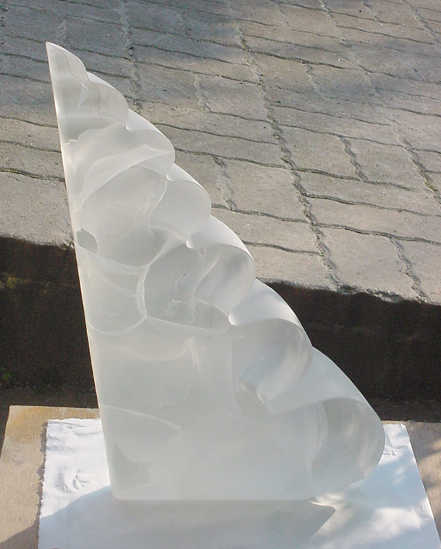 Cascade, Sculpture de Bernard Chasteau. 03/2002