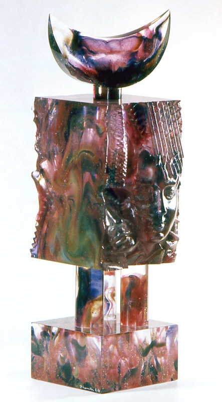 Flacon masque, Modèle de 1991 réf. 709AEL. 5/8. 01/1992 dimensions 12x12x44 cm