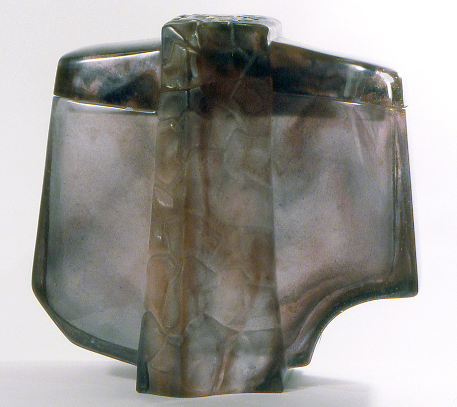 Grand vase couvert, Modèle de 1984 réf. 319AEL. 10/1986 dimensions 29x12x27 cm