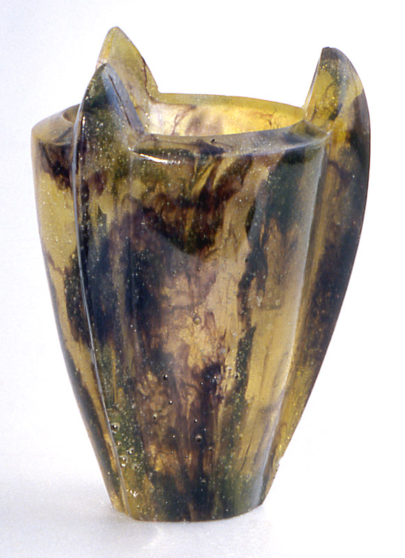 Vase trois griffes, Modèle de 1981 réf. 225AEL. 09/1985 dimensions 11,5x11,5x15 cm